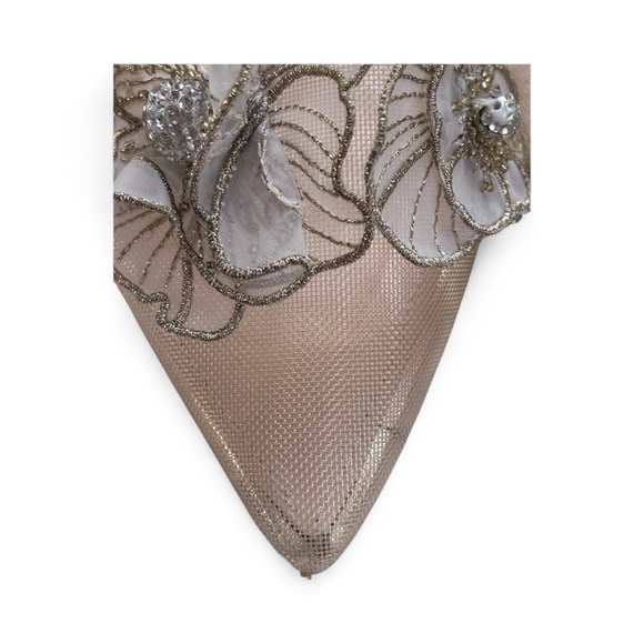 Betsey Johnson Blue™ Petra Slingback Pumps – Gold – Size 7.5 ✨ - Picture 12 of 16